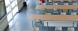 Studiensaal mit Tischen